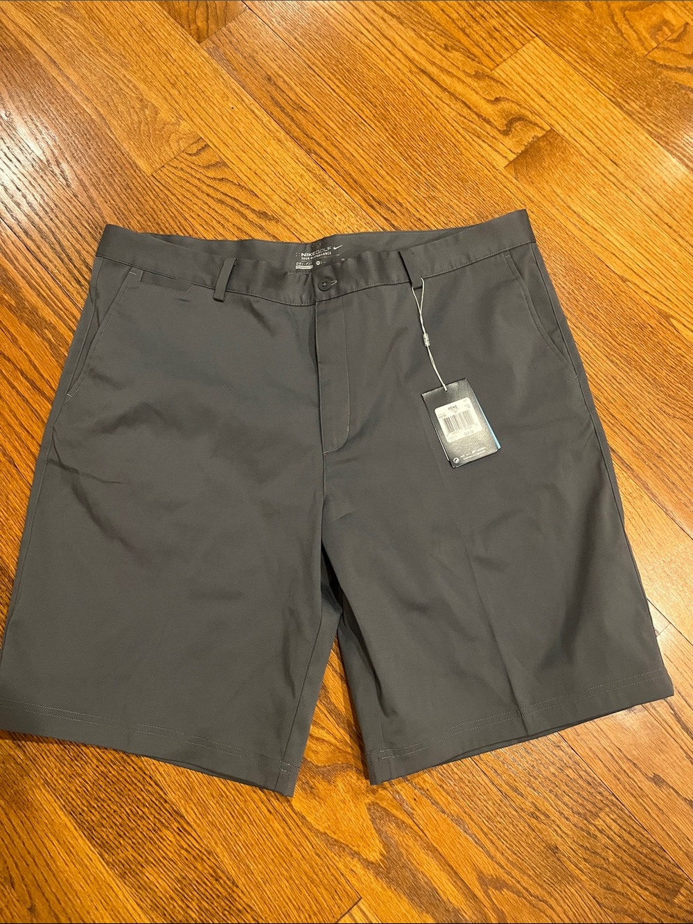 Nike Golf Tour Performance men’s Dri-Fit shorts men size 40 NWT
